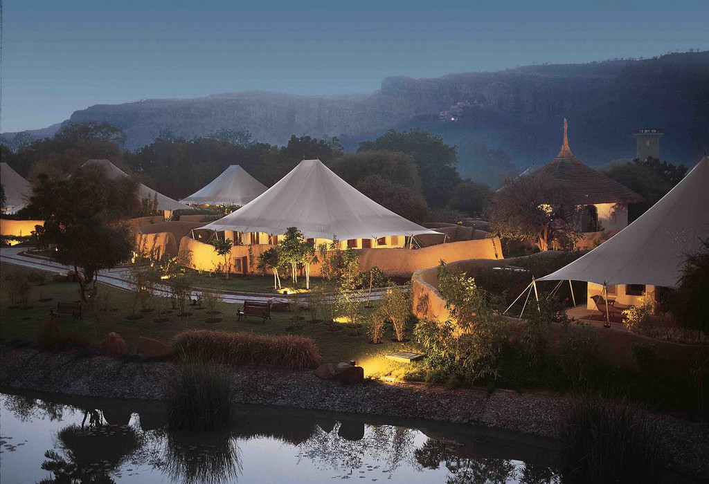 The Oberoi Vanyavilas Wildlife Resort